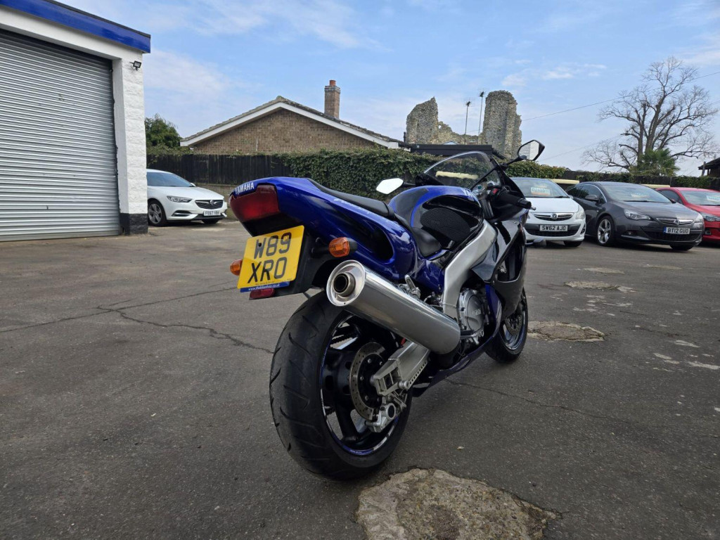 YAMAHA YZF1000R Thunderace