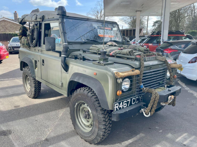 LAND ROVER DEFENDER 90