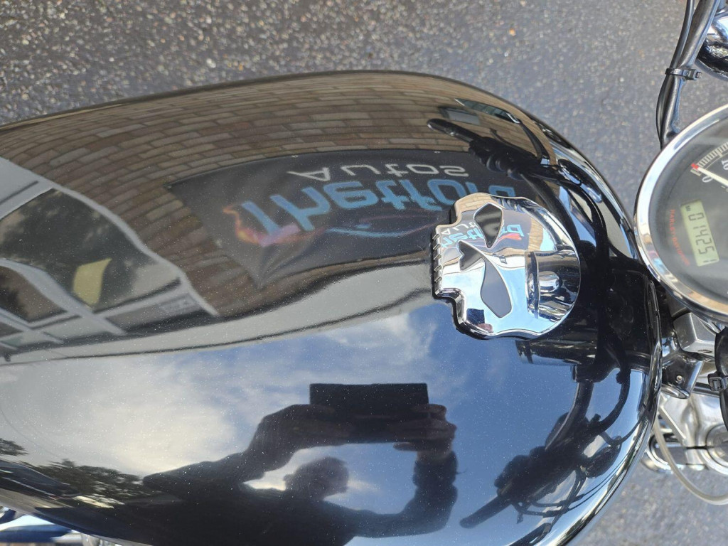 HARLEY-DAVIDSON Sportster