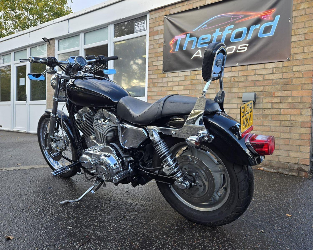 HARLEY-DAVIDSON Sportster