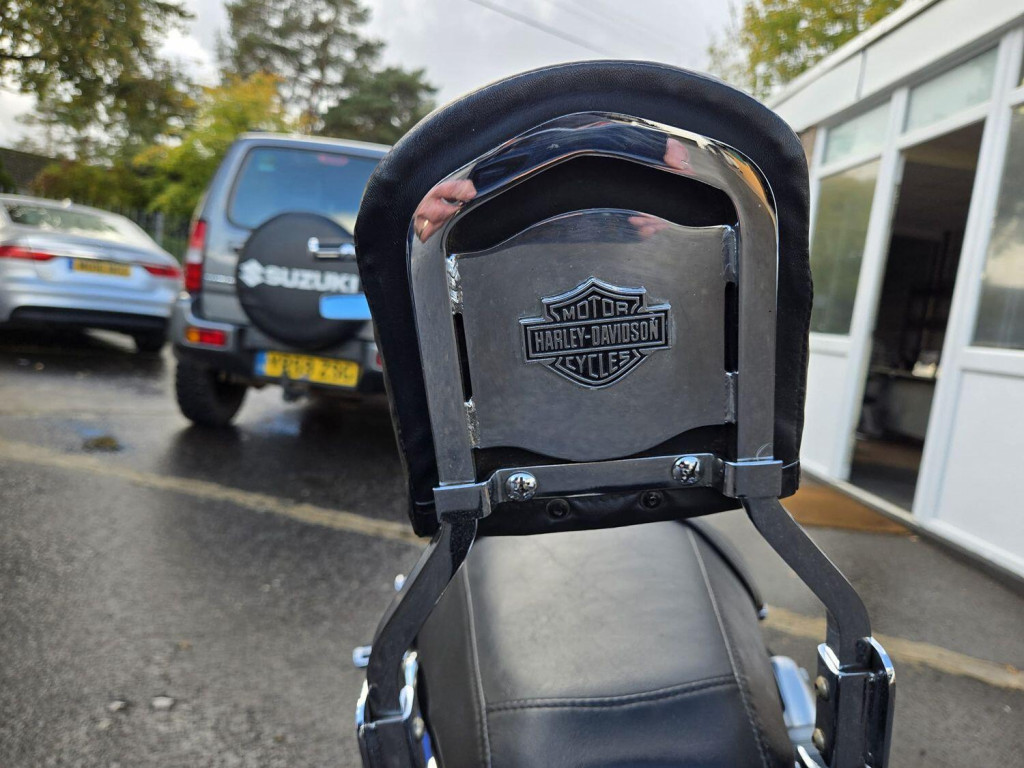 HARLEY-DAVIDSON Sportster