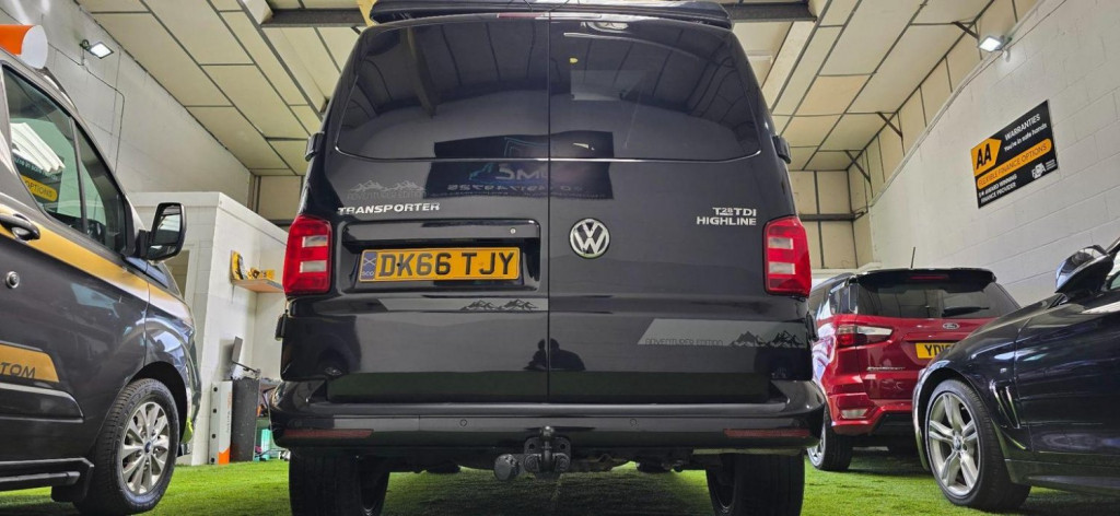 VOLKSWAGEN TRANSPORTER