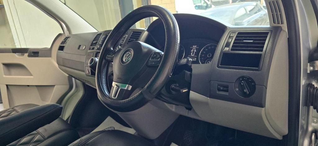 VOLKSWAGEN TRANSPORTER