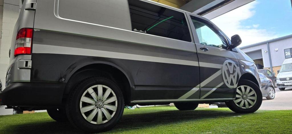 VOLKSWAGEN TRANSPORTER