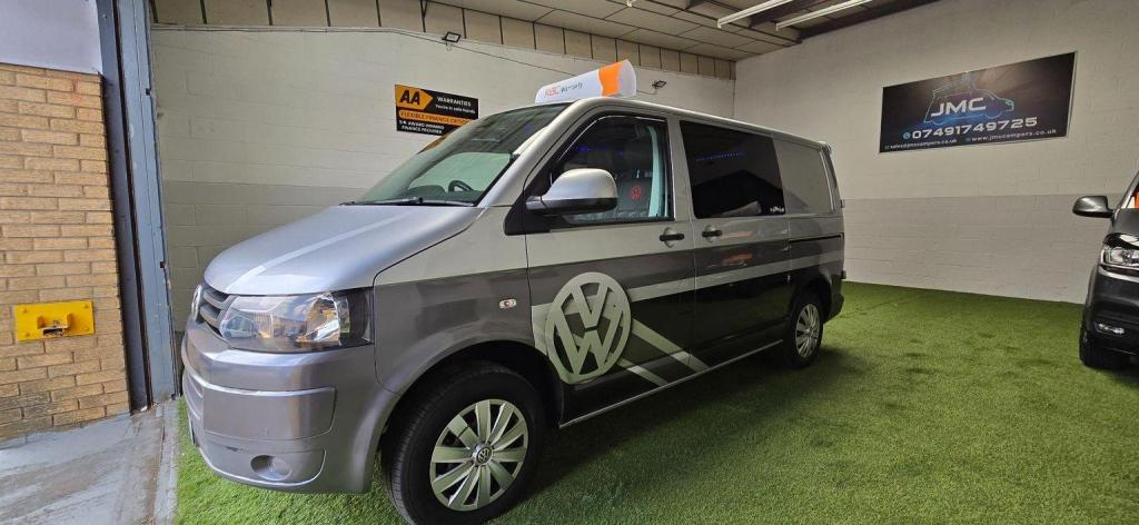 VOLKSWAGEN TRANSPORTER