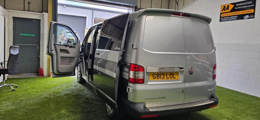 VOLKSWAGEN TRANSPORTER