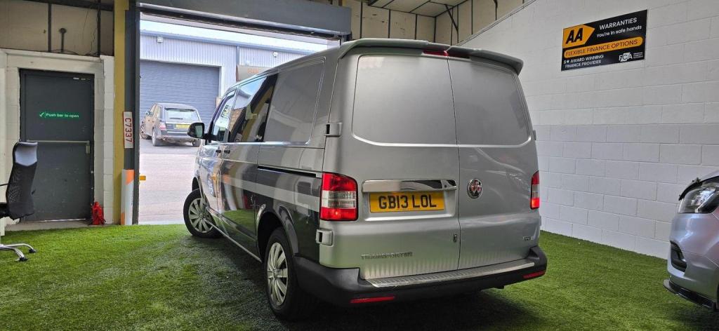 VOLKSWAGEN TRANSPORTER