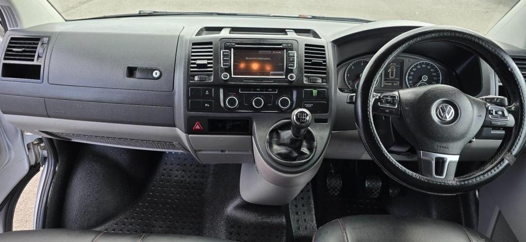 VOLKSWAGEN TRANSPORTER