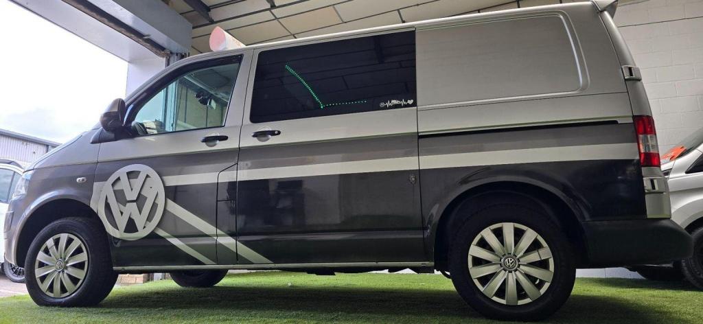 VOLKSWAGEN TRANSPORTER