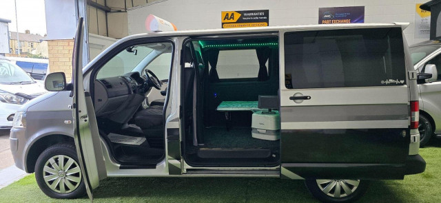 VOLKSWAGEN TRANSPORTER