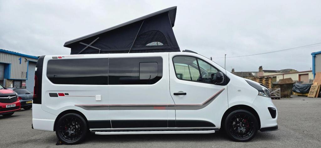 VAUXHALL VIVARO