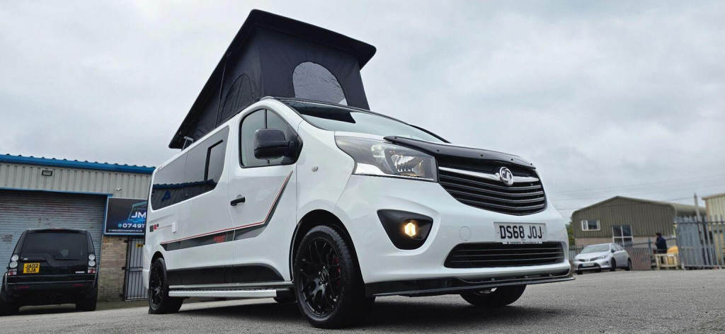 VAUXHALL VIVARO