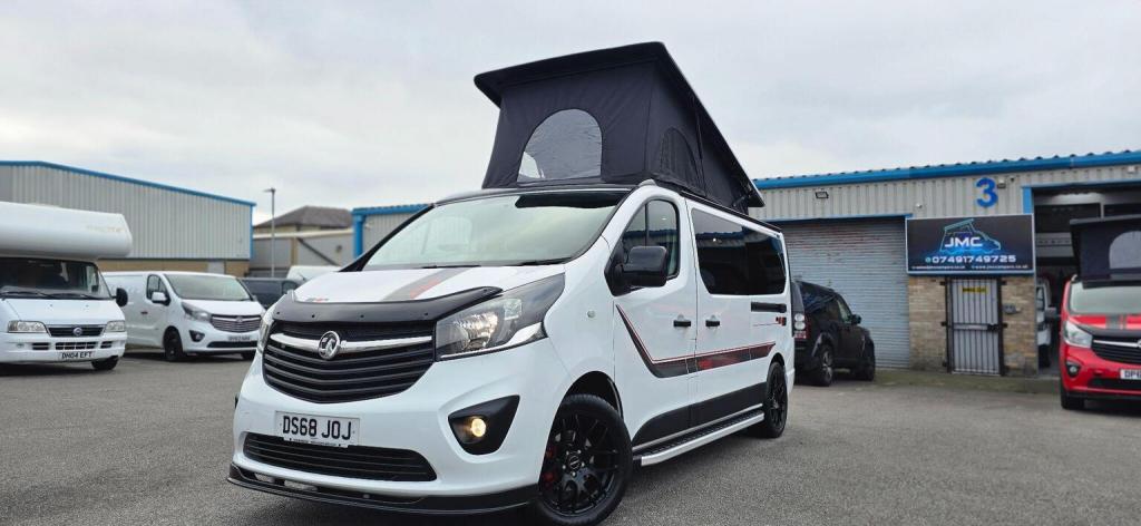 VAUXHALL VIVARO