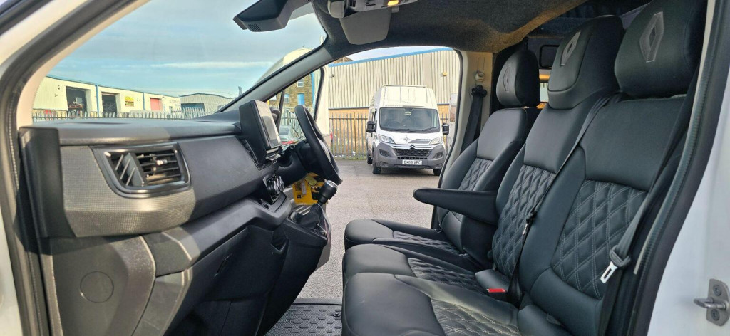 RENAULT TRAFIC