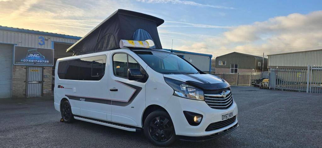 VAUXHALL VIVARO