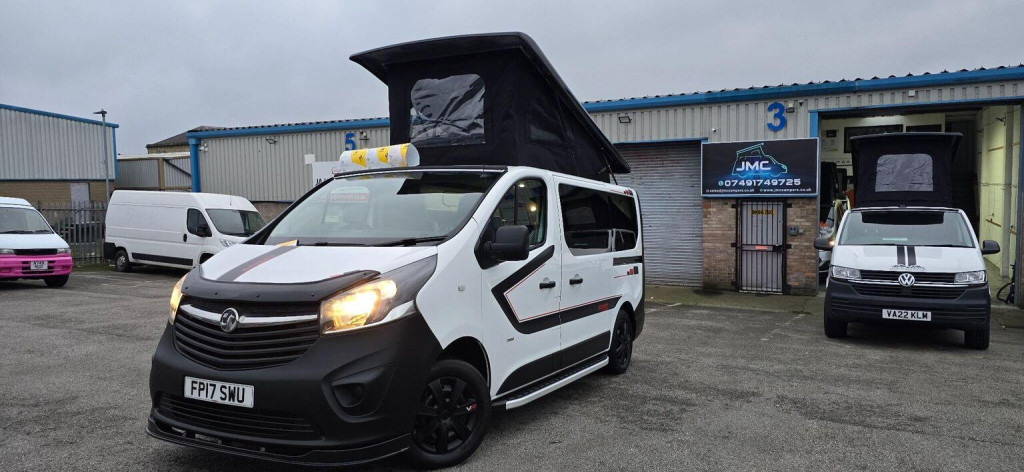 VAUXHALL VIVARO