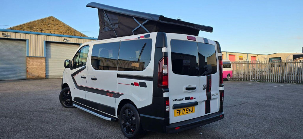VAUXHALL VIVARO
