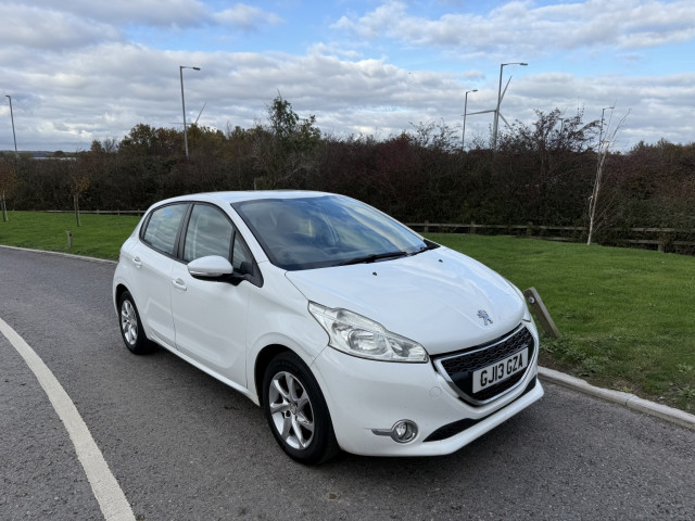 PEUGEOT 208 1.2 VTi Active