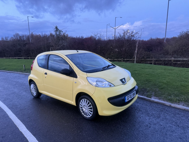 PEUGEOT 107 1.0 12V Urban Lite
