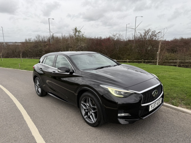 INFINITI Q30 1.5 d Sport