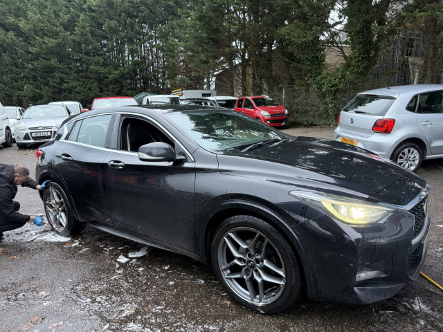 INFINITI Q30 1.5 d Sport