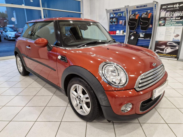MINI HATCH