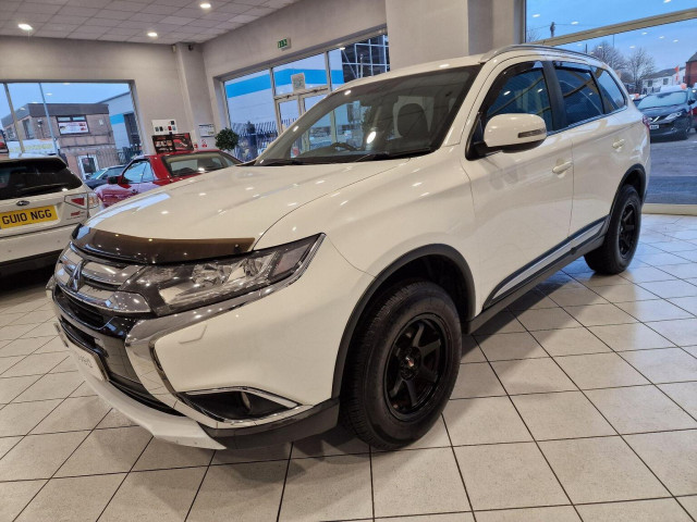 MITSUBISHI OUTLANDER