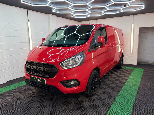 FORD TRANSIT CUSTOM 2.0 Transit Custom Limited Van 300 L2 2.0L EcoBlue 130PS FWD 6 Speed Manual