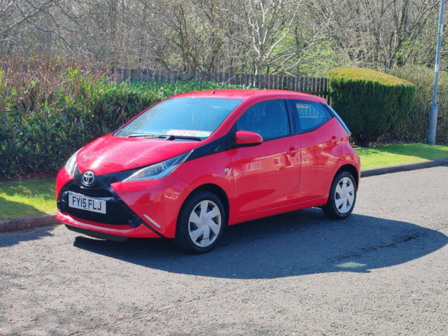 TOYOTA AYGO 1.0 VVT-i x-play
