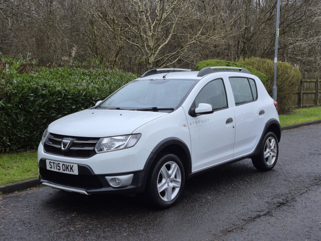 DACIA SANDERO STEPWAY 0.9 Stepway Laureate TCe 90