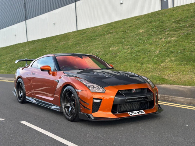 NISSAN GT-R