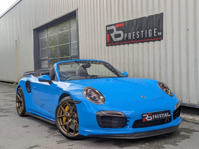 PORSCHE