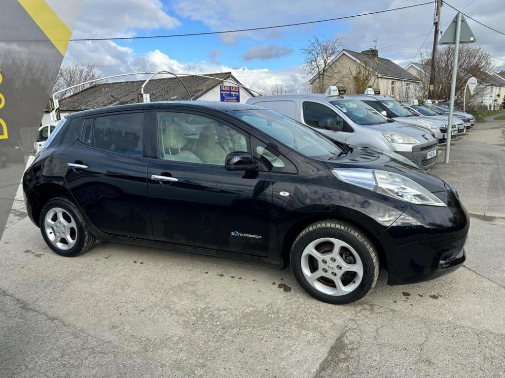 NISSAN LEAF
