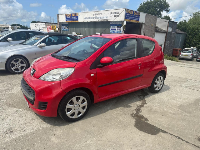 PEUGEOT 107 1.0 12V Urban
