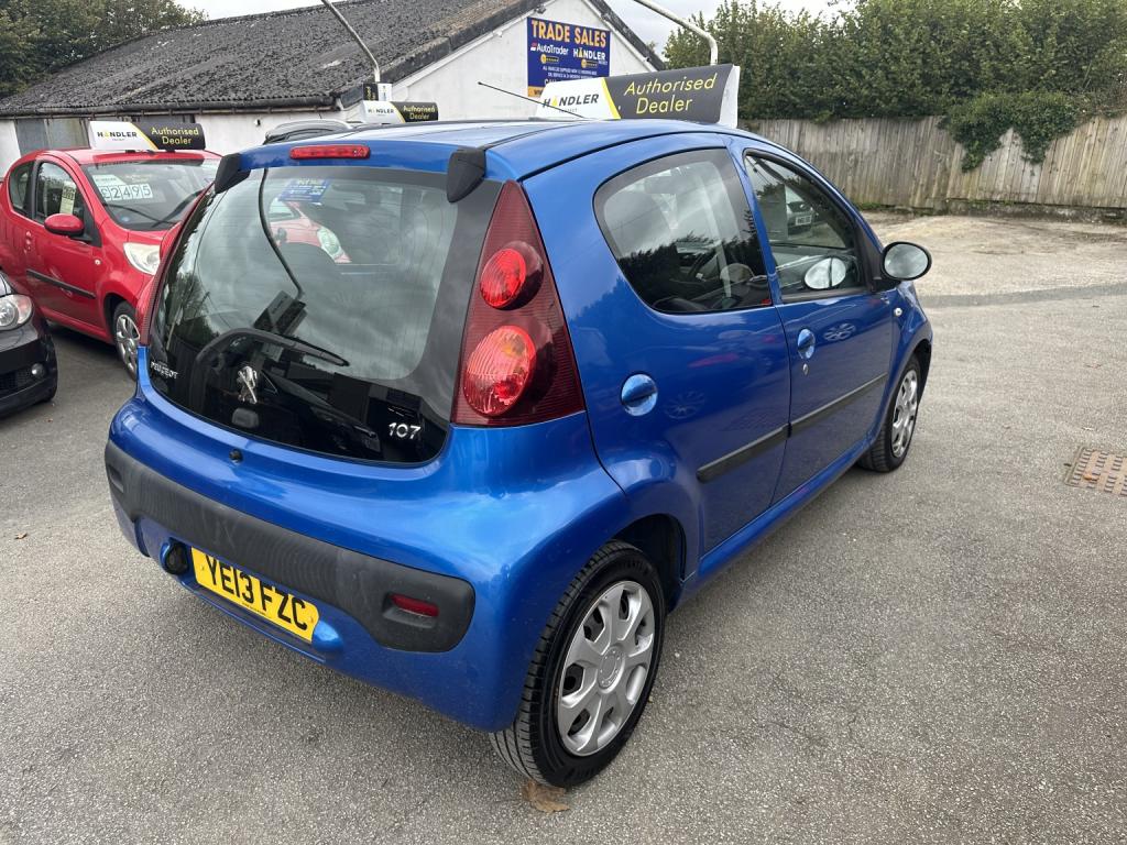 PEUGEOT 107
