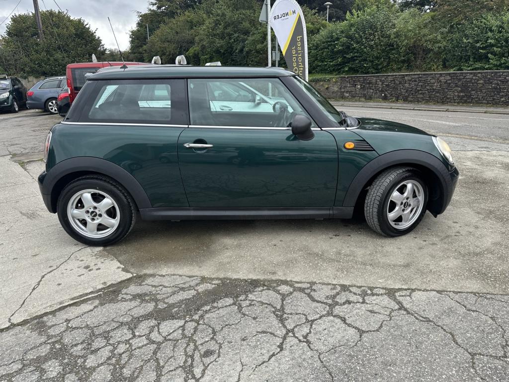 MINI HATCH