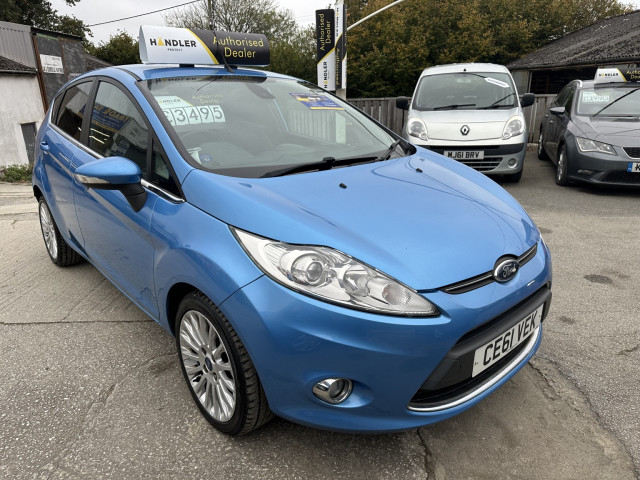 FORD FIESTA 1.4 TDCi DPF Titanium