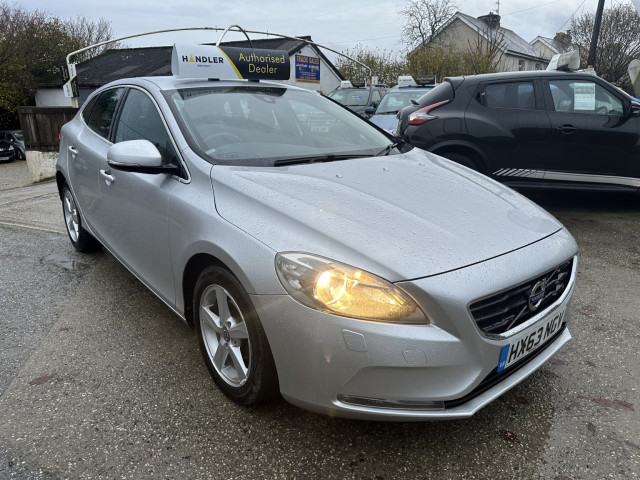 VOLVO V40 1.6 D2 SE