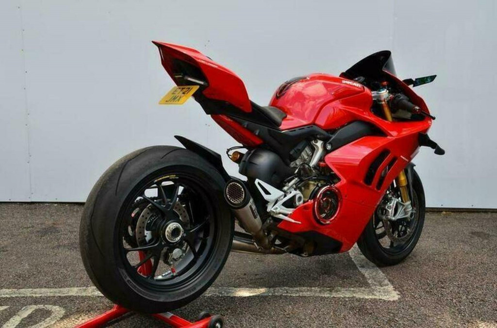 DUCATI PANIGALE V4S