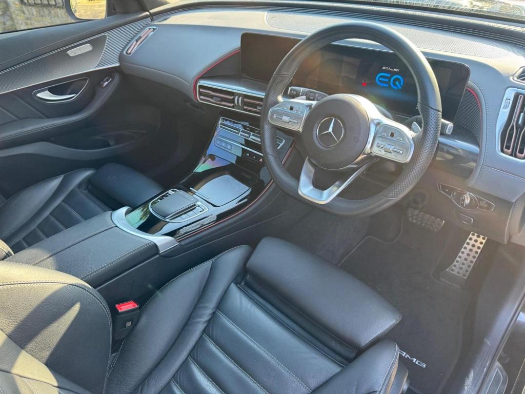 MERCEDES-BENZ EQC