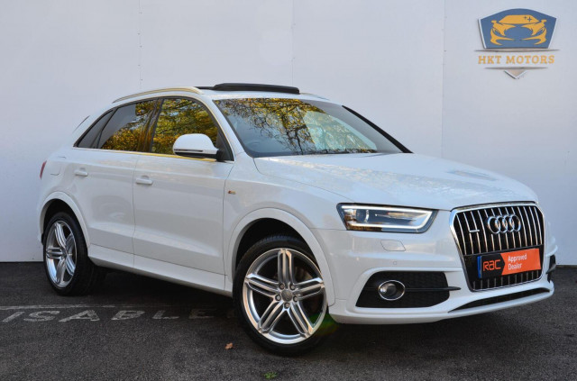 AUDI Q3