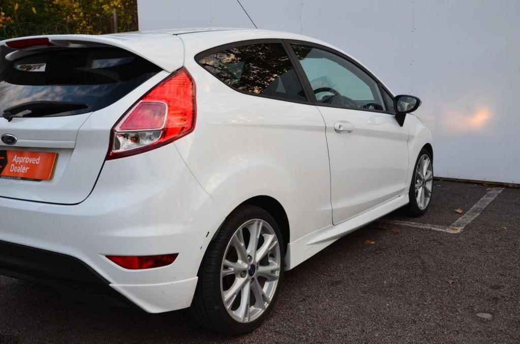 FORD FIESTA
