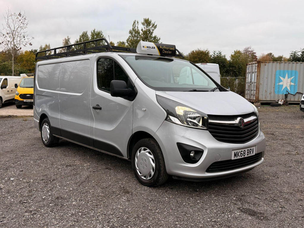 VAUXHALL VIVARO