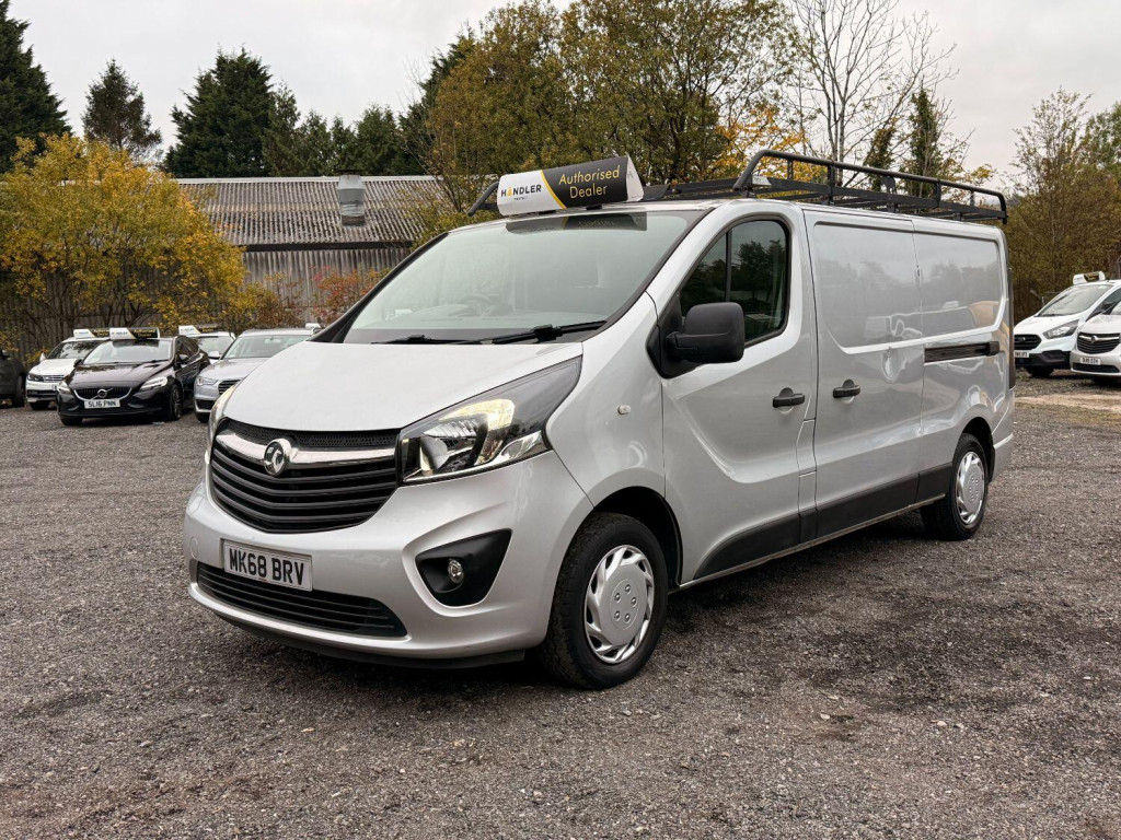 VAUXHALL VIVARO