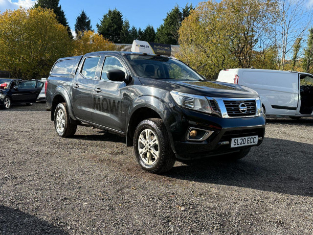 NISSAN NAVARA 2.3 dCi Acenta