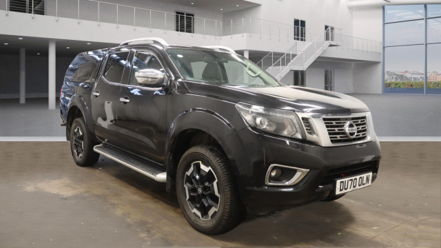 NISSAN NAVARA 2.3 dCi Tekna