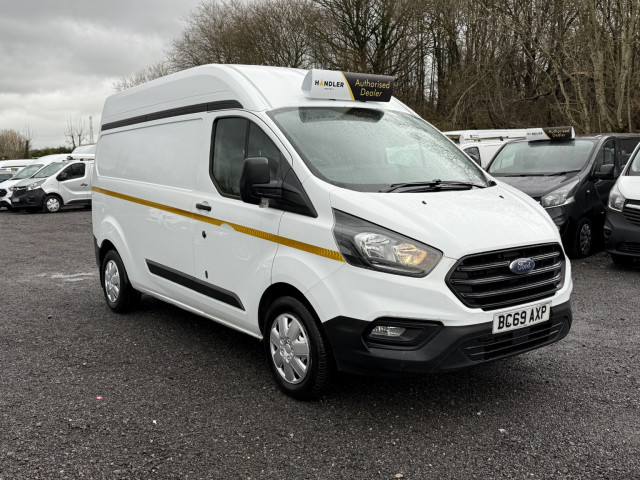 FORD TRANSIT CUSTOM 2.0 320 EcoBlue Leader