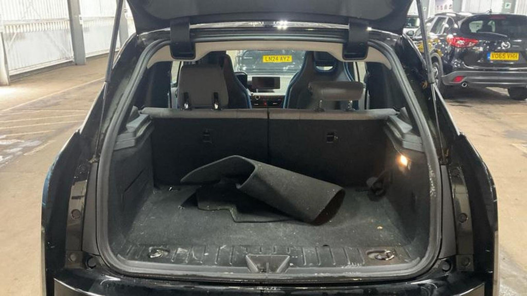 BMW I3