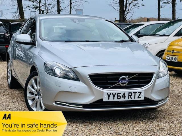 VOLVO V40