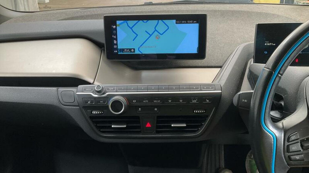 BMW I3